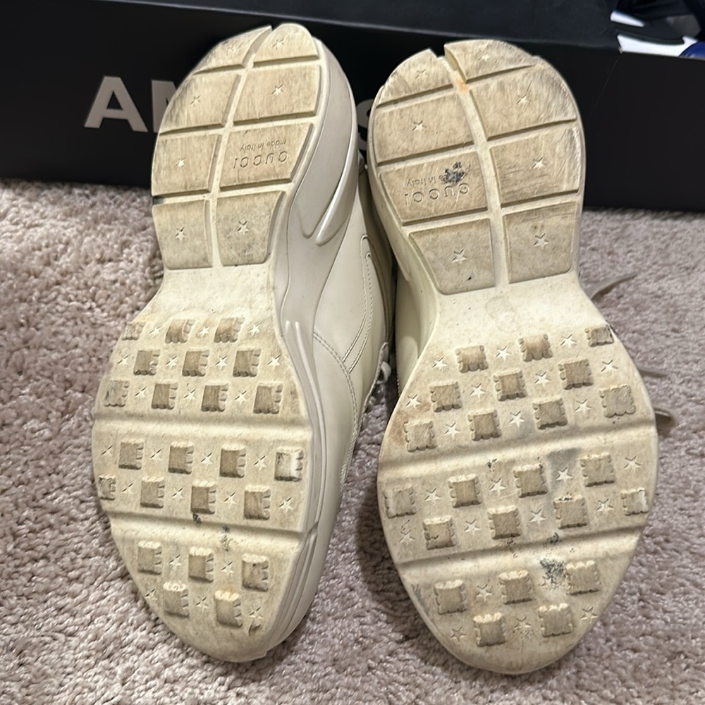 Great conditon gucci shoes - Picture 5 of 9